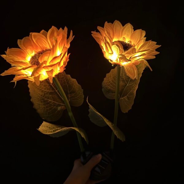 FLORES CON LUZ SOLAR PARA JARDIN  X 2 PCS YHD2522